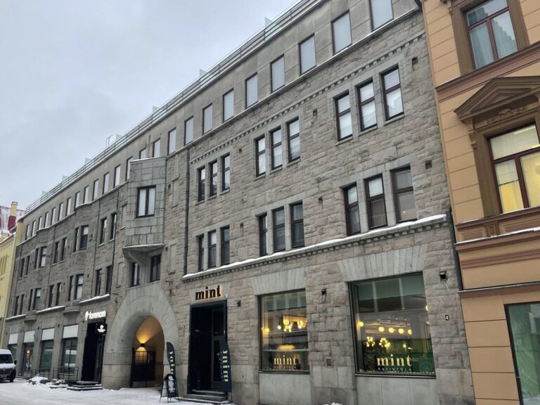 Kauppakatu 4